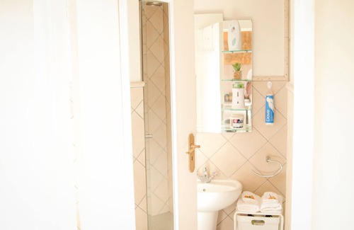 Sunnyside Apartment | The cozy loft, your home from home