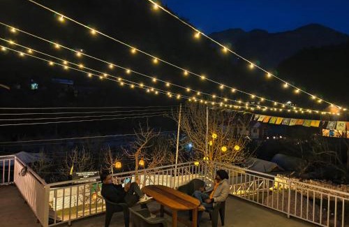 Banjar House | The Cozy Monks - Tirthan Valley