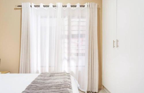 Bloubergstrand Apartment | The Cozy Retreat, 2-bedroom Apartment in Parklands, Cape Town
