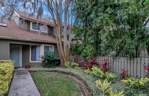 Palm Valley House | The Cozy Turtle - TPC Sawgrass Townhome Rental in Ponte Vedra Beach