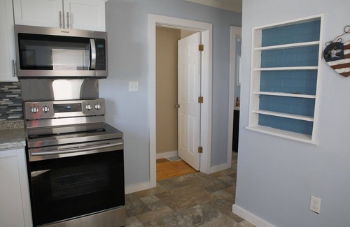 West Allis House | The Cozzy 3 Br House