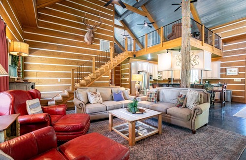 Batesville House | The CPL, Discounted rate for S. Carolina game!