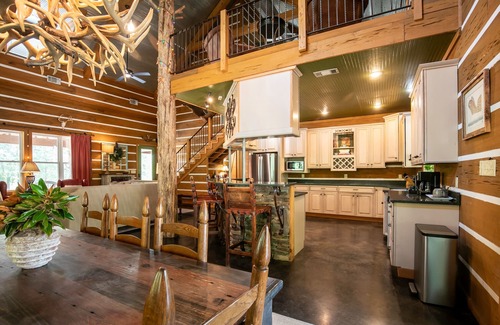 Batesville House | The CPL, Discounted rate for S. Carolina game!