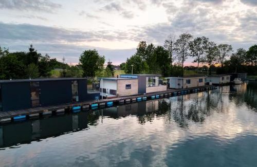 Lithoijen Boat Rental | The Creative Boat