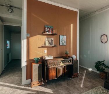 Lithoijen Boat Rental | The Creative Boat