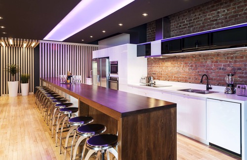 Downtown Montreal Apartment | THE CREATIVE LOFT | Holland Hotel