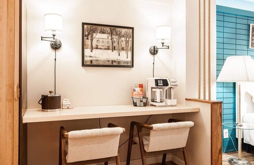 Roselawn Finance Apartment | The Creek Suite: themed getaway!
