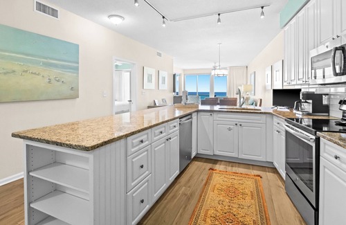 Miramar Condo | The Crescent 306 by Scenic Stays