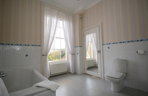 Scarborough City Centre Hotel | The Crescent Hotel