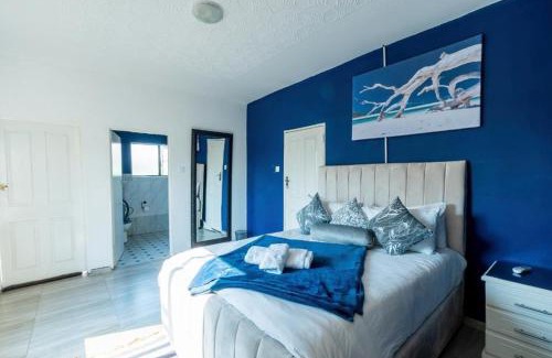 Victoria Falls House | The Crescent Victoria Falls