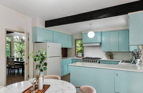 Corvallis House | The Crest and Bella Estates- Sleeps up to 21!