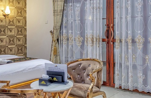 Lusaka Hotel | The Crest Lodge