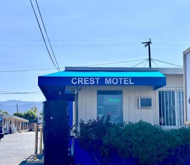 Corona Hotel | The Crest Motel