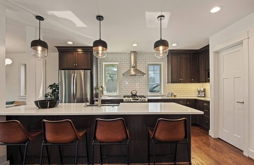 North Ridge House | The Crestwood House - Family Friendly Retreat with Private Backyard - DCA