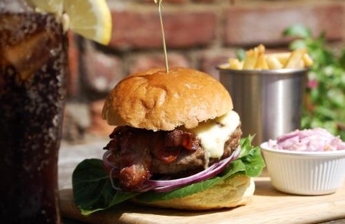 Axford Hotel | The Crown Aldbourne