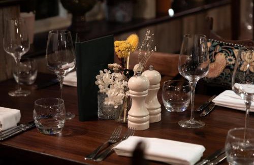Bishops Waltham Hotel | The Crown Inn