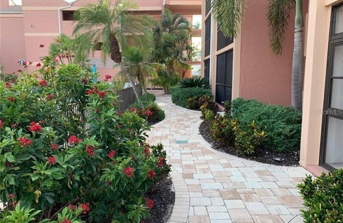 Burnt Store Marina Condo | The Crows Nest