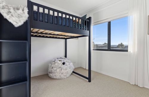 Jindabyne Apartment | The Crystal Palace 2, pet friendly 2 bedroom apartment