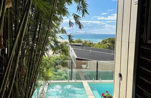Currumbin House | The Currumbin Treehouse - Sauna/Ice bath/Float tank/Pool/Spa. Secluded retreat!