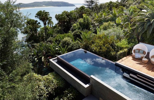 Palm Beach House | The Curve by Contemporary Hotels