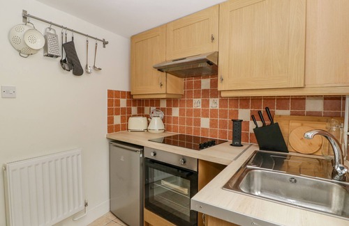 Gilwern Cottage | THE CWTCH, pet friendly, character holiday cottage in Gilwern