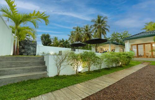 Hettimulla Villa | The Dahlia Residence