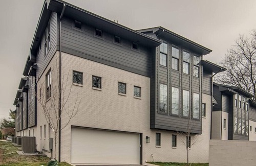 Historic Waverly Villa | The Dahlia - Walkable to 12 South
