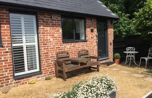 Robertsbridge Cottage | The Dairy - Spectacular views, country walks, cozy nights, pet friendly.