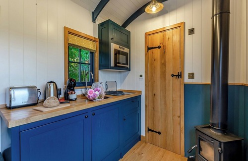 Settle Cottage | The Dalesbred Hut - UK40150