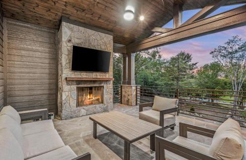 Banner Elk House | The Dark Knight at Eagles Nest