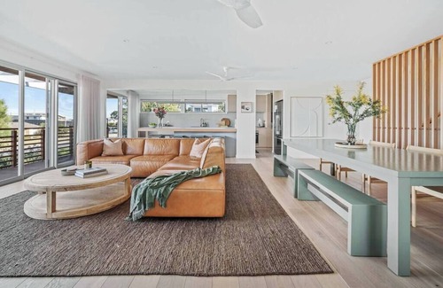Callala Beach House | 'The Dawn'- Beachside luxury 50m from beach