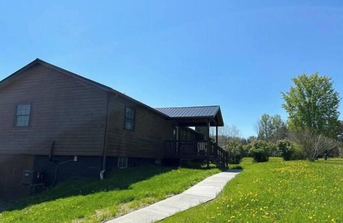 Sabinsville House | The Decker-Tranquil Getaway w/Fire Pit, Kayaking & Fishing