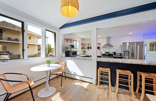 Fish Creek House | The Deckhouse | Water Views, Walk Downtown, Sauna