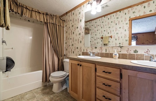 Neillsville Cabin | The Deer Cabin at the Riviera Resort in Neillsville, Wisconsin!