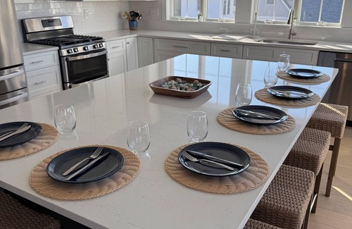 Lower Township House | “The Delford” Beach House only Steps to the Bay Beaches