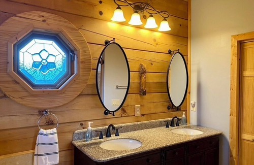 Mars Hill Other | The Den at Bear Roots Tree Farm - 4-bedroom cabin with AC, WiFi in Mars Hill