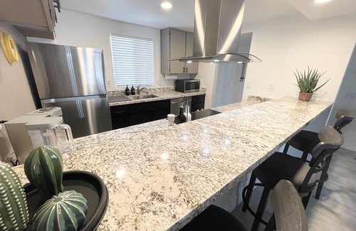 Palm Desert Condo | The Desert Sunset, Palm Desert Resort Country Club
