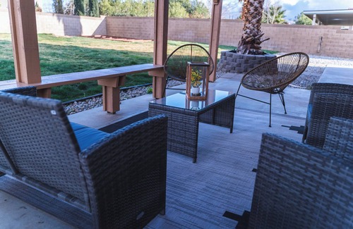 Lancaster House | The Diamond in Quartz Hill/Lancaster