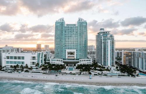 Hollywood South Central Beach Resort | The Diplomat Beach Resort Hollywood, Curio Collection by Hilton