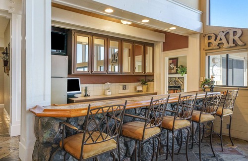 Discovery Bay House | The Discovery Bay Resort Home- 1 min to Fast Water, Pool, New Dock