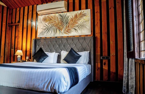 Udaipur Hotel | The Divine Hills Resort Udaipur