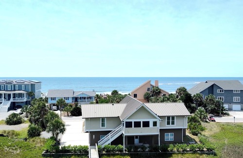 Saint Helena Island House | The Dockside Oasis: Newly Renovated 5 Bedroom Home, Scenic Marsh Views Sleeps 15