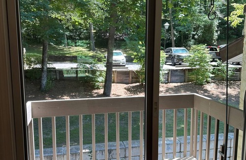 Sapphire Condo | The Dogwood condo is located in the heart of Sapphire Valley with WiFi, AC