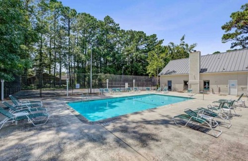 West Ashley Apartment | The Dolly Apartment your perfect mid term home with full kitchen 2 bed 2 bath