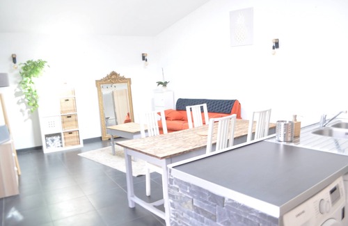 Talence House | The Domaine du Petit Basque near tram and bus