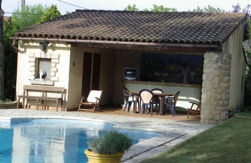 Sorgues Villa | THE DOORS OF AVIGNON CONDITIONED VILLA POOL GARDEN