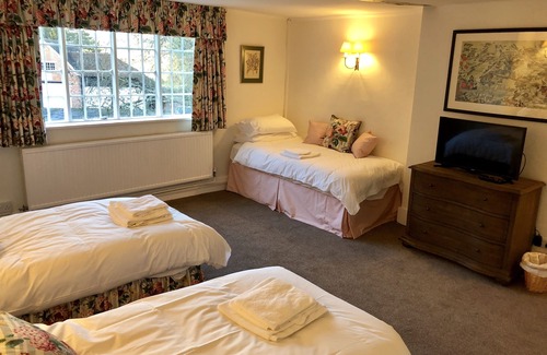 Withyham Bed & Breakfast | The Dorset Arms Cottages