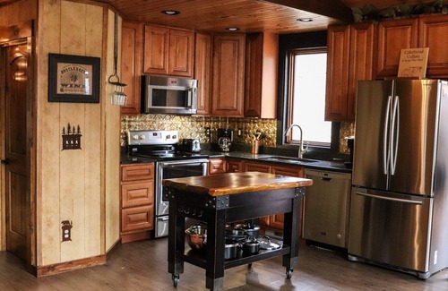 Chalet Village Cabin | The Double Creek Cabin n0.25 of a mile to Ober Gatlinburg!