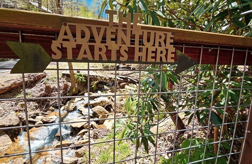 Chalet Village Cabin | The Double Creek Cabin n0.25 of a mile to Ober Gatlinburg!