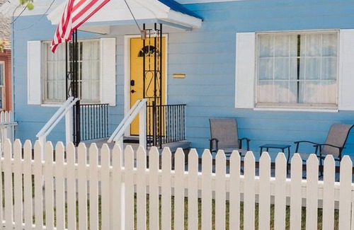Downtown Klamath Falls Apartment | The Downtown Haus | Walking Distance to DT KFalls